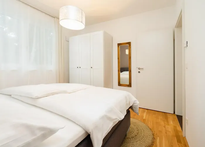 Kaiser - Wohnpark Graz-goesting Lägenhet